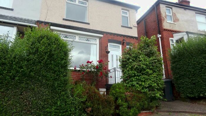 3 Bedroom Semi-Detached House To Rent In Bevercotes Road, Sheffield, S5