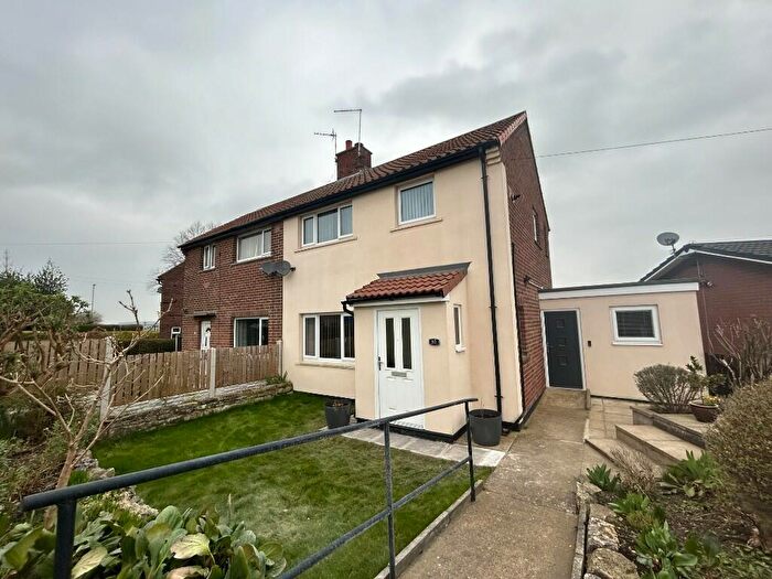 2 Bedroom Semi-Detached House To Rent In North Drive, LS25