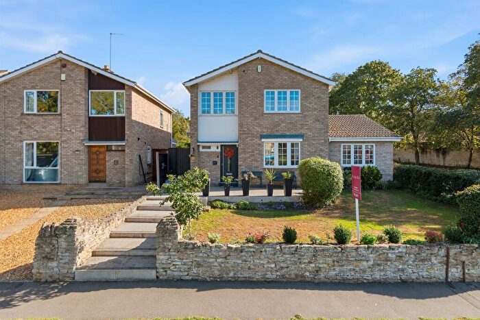 4 Bedroom Detached House For Sale In Cherry Orton Road, Peterborough, PE2