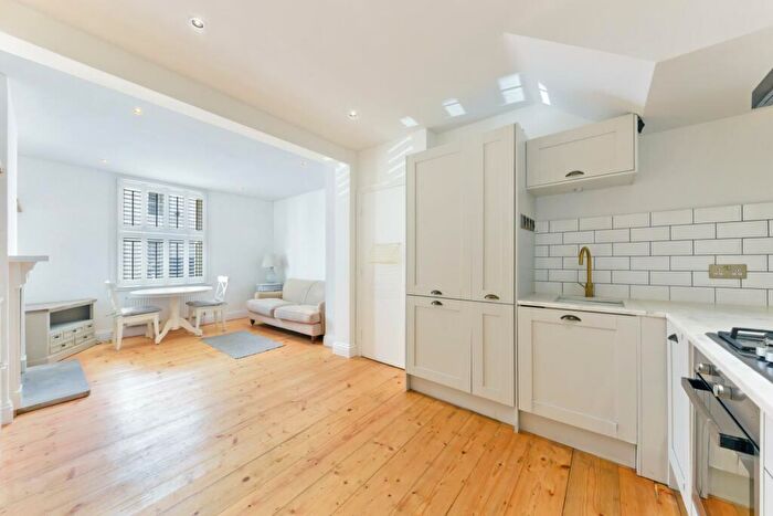 2 Bedroom Apartment To Rent In Southolm Street, Battersea, London, SW11