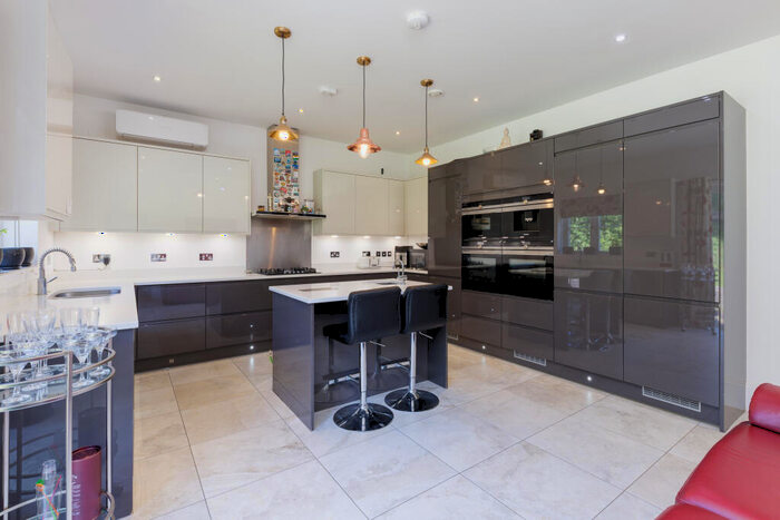 7 Bedroom Detached House To Rent In Priest Hill Close, Epsom, KT17