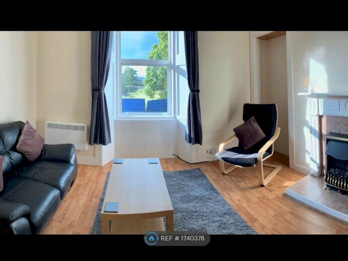 2 Bedroom Flat To Rent In Union Street, Stirling, FK8