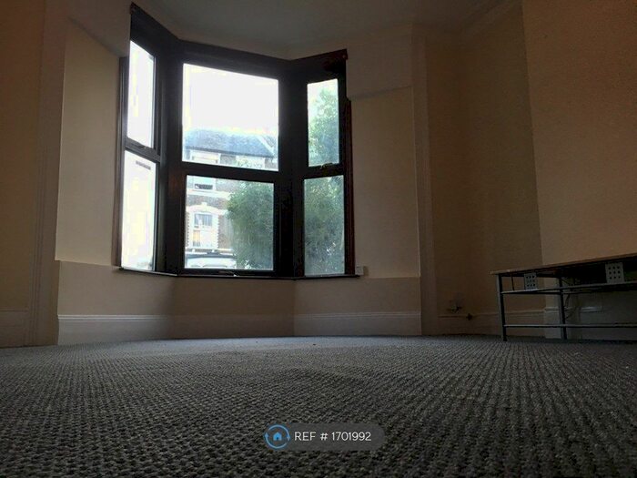 2 Bedroom Flat To Rent In Rectory Road, London, N16