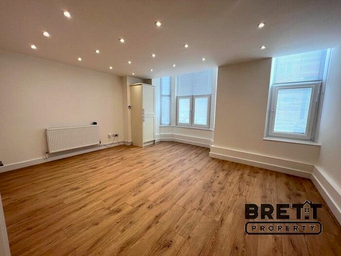 2 Bedroom Property To Rent In Bush Street, Pembroke Dock, Pembrokeshire., SA72