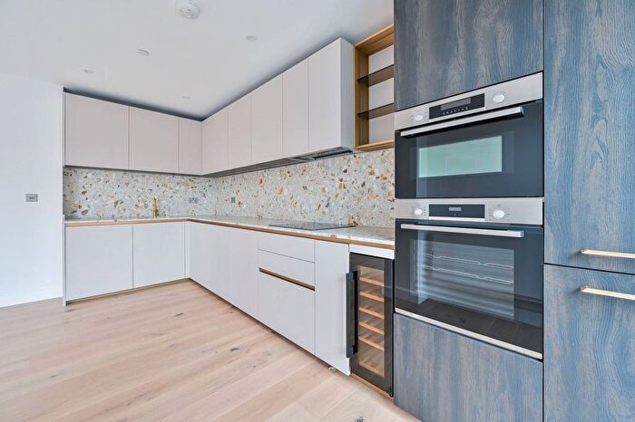 2 Bedroom Flat For Sale In The Wilcox, Vauxhall, London, SW8