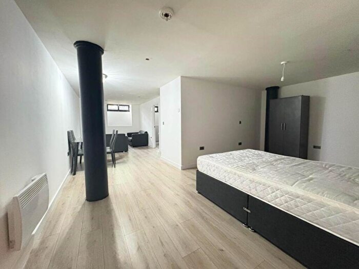 1 Bedroom House To Rent In Conditioning House, BD1