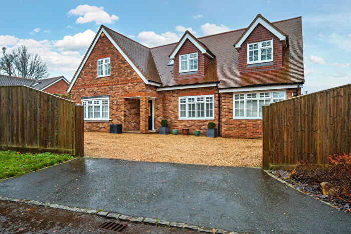 4 Bedroom Detached House For Sale In Hocketts Close, Whitchurch Hill, Reading, Oxfordshire, RG8