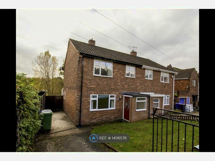 3 Bedroom Semi-Detached House To Rent In Spital Lane, Chesterfield, S41