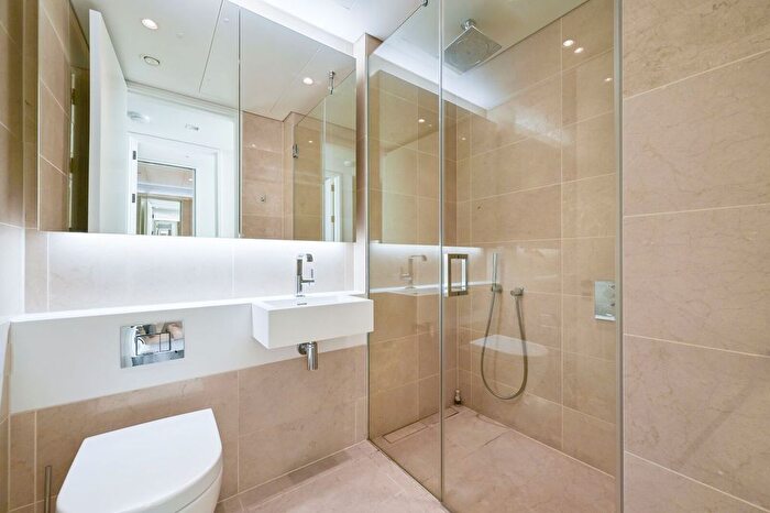 2 Bedroom Flat To Rent In Casson Square, Southwark, London, SE1