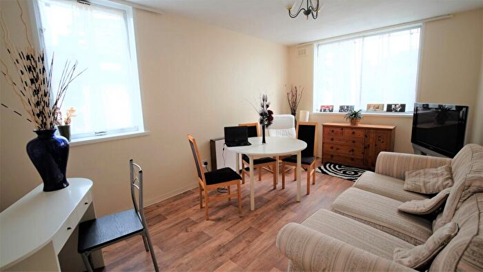 2 Bedroom Apartment To Rent In Boundary Road, St Johns Wood, NW8
