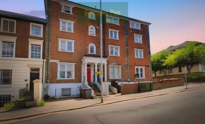 Apartment To Rent In Castle Hill, Reading, RG1
