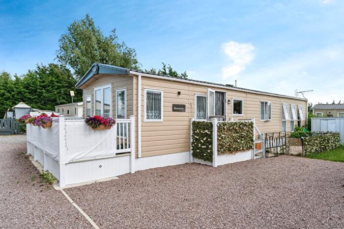 2 Bedroom Park Home For Sale In New River Bank, Littleport, Ely, CB7