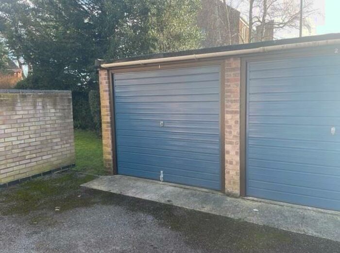 Garage / Parking To Rent In Osberton Road, Summertown, OX2