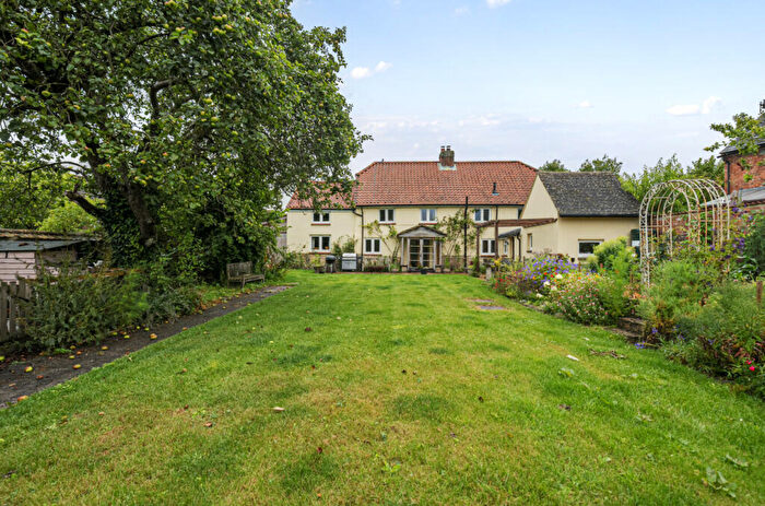 3 Bedroom Detached House For Sale In Chitterne Road, Codford, Codford, BA12