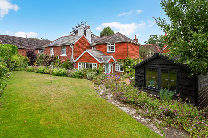 4 Bedroom Detached House For Sale In Back Lane, Elstead, GU8