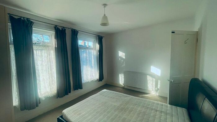 2 Bedroom Terraced House To Rent In Wedderburn Road, Barking IG11