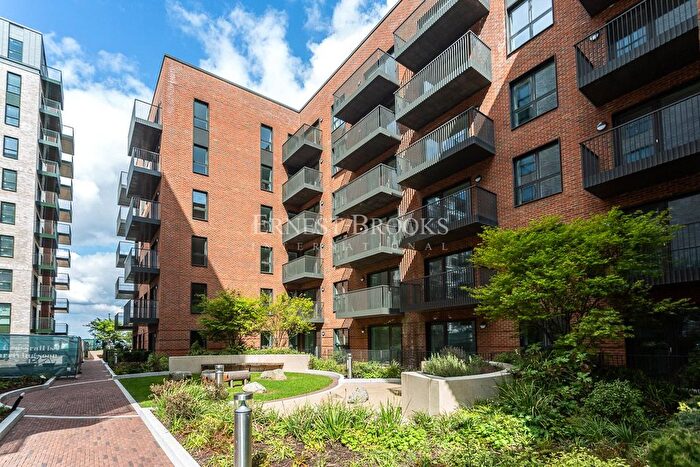 2 Bedroom Flat To Rent In Iris House, The Green Quarter, Southall, UB1