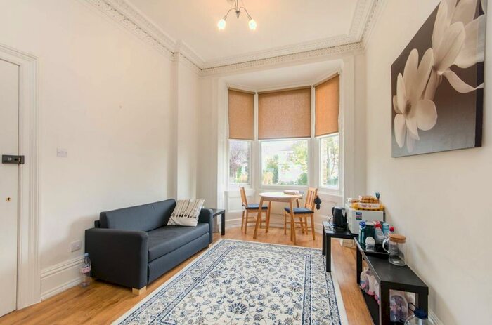 1 Bedroom Flat To Rent In Thornton Hill, Wimbledon, London, SW19