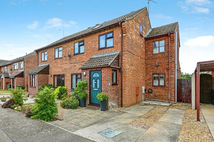3 Bedroom Semi-Detached House For Sale In Jennings Close, Heacham, King's Lynn, Norfolk, PE31