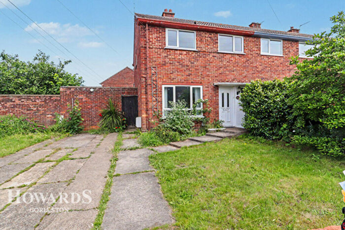 3 Bedroom End Of Terrace House For Sale In Brasenose Avenue, Gorleston, NR31