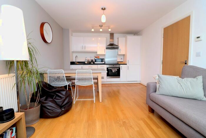 1 Bedroom Flat To Rent In Ealing Road, Brentford, TW8