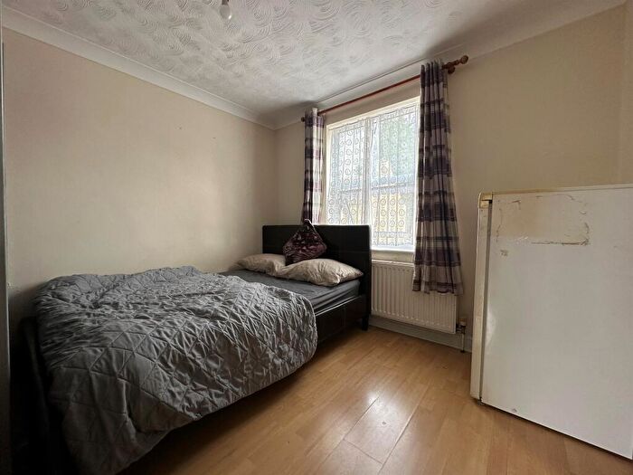 1 Bedroom Apartment For Sale In Whalley Street, Peterborough, PE1