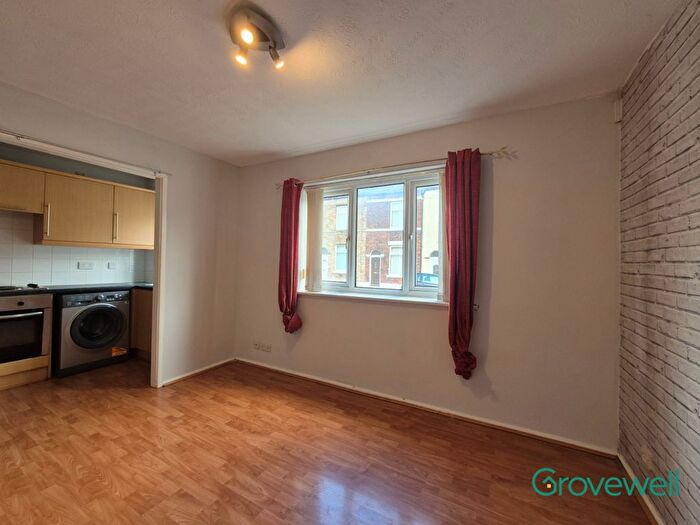 1 Bedroom Maisonette To Rent In St. Thomas Court, Bury, BL9