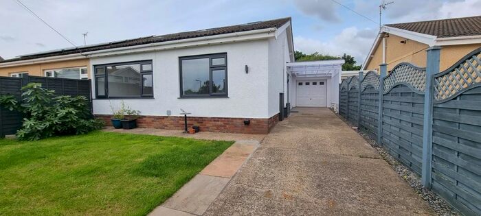 2 Bedroom Semi-Detached Bungalow To Rent In Walnut Close, West Cross, Swansea, SA3