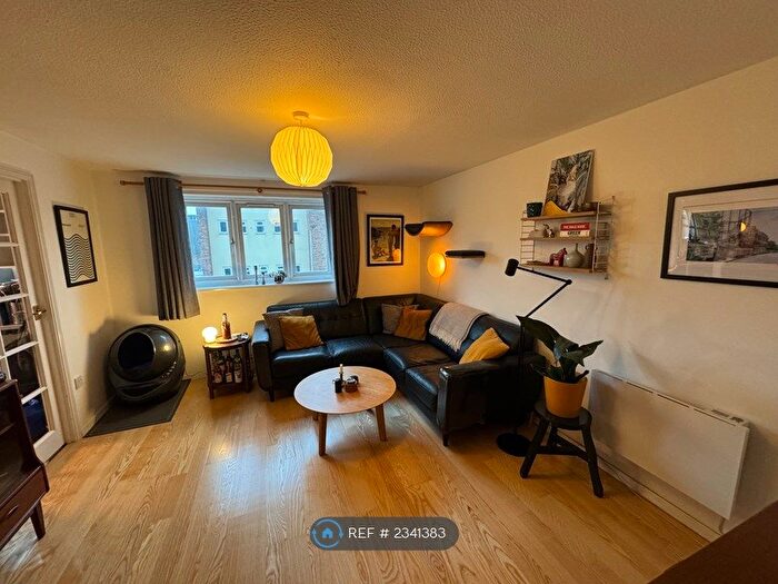 2 Bedroom Flat To Rent In Bonner Road, London, E2
