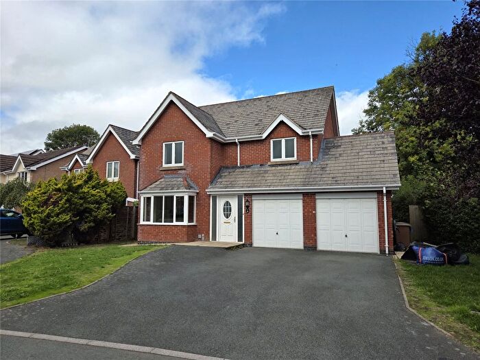 4 Bedroom Detached House To Rent In Longcroft, Weston Rhyn, Oswestry, Shropshire, SY10