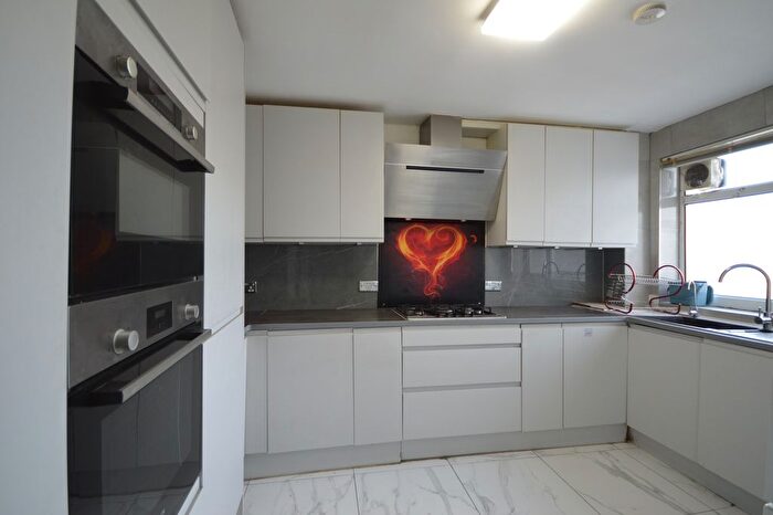3 Bedroom Flat To Rent In Talisman Way, Wembley, HA9