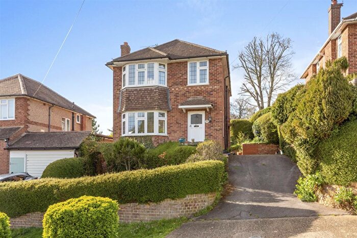 3 Bedroom Detached House For Sale In Westover Road, Downley, HP13