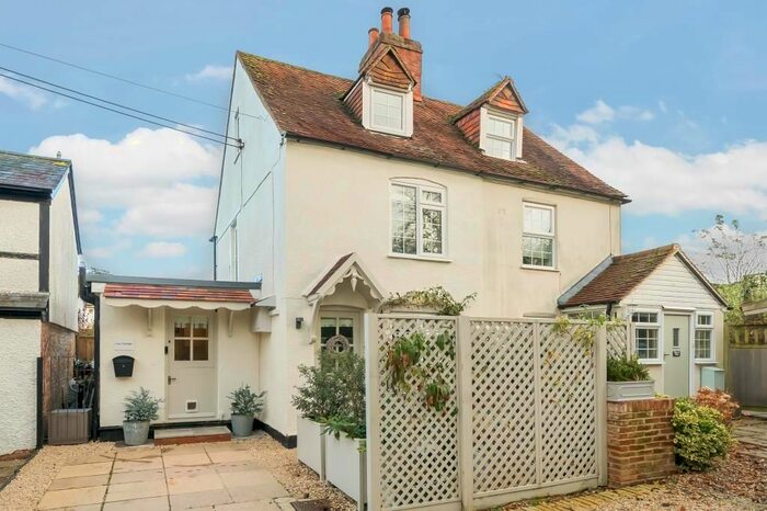 2 Bedroom Cottage For Sale In Letcombe Regis, Wantage, OX12