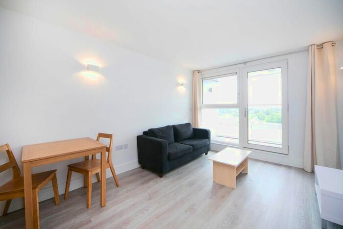 1 Bedroom Flat To Rent In Premier House, Edgware, HA8