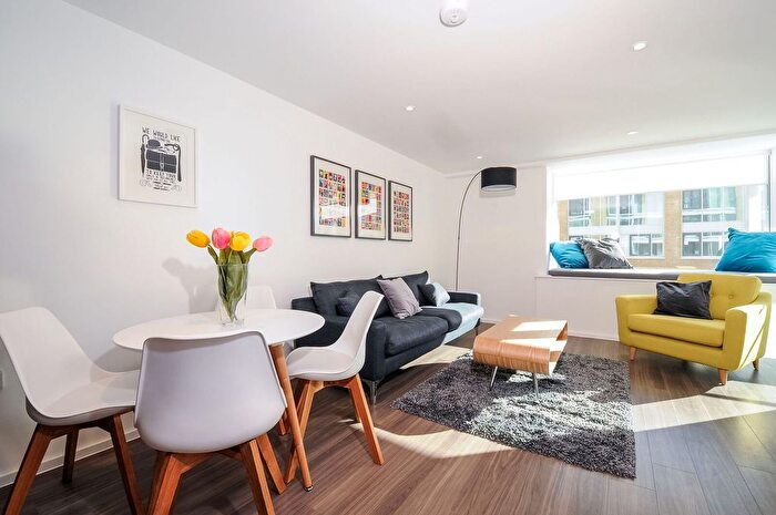 1 Bedroom Flat To Rent In Spectrum Way, Wandsworth, London, SW18