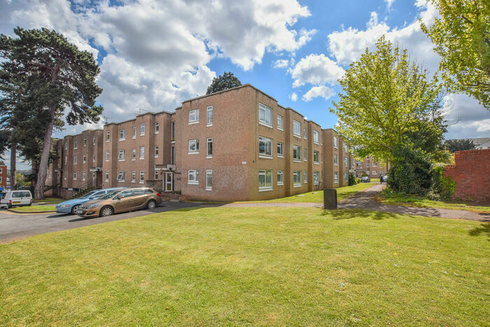 1 Bedroom Apartment To Rent In Rawdon Drive, Hoddesdon, EN11