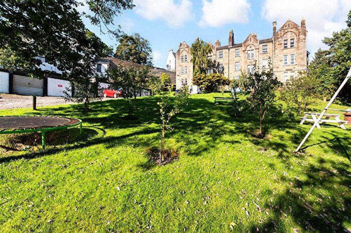3 Bedroom Flat For Sale In Castle Court, Stirling, Stirlingshire, FK8