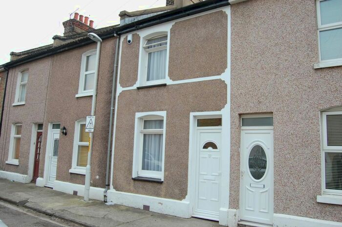 2 Bedroom Terraced House To Rent In Hartfield Place, Gravesend, DA11