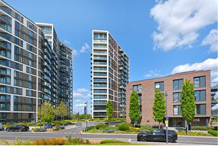 2 Bedroom Flat To Rent In Hampton Apartments, Duke Of Wellington Avenue, Royal Arsenal, SE18