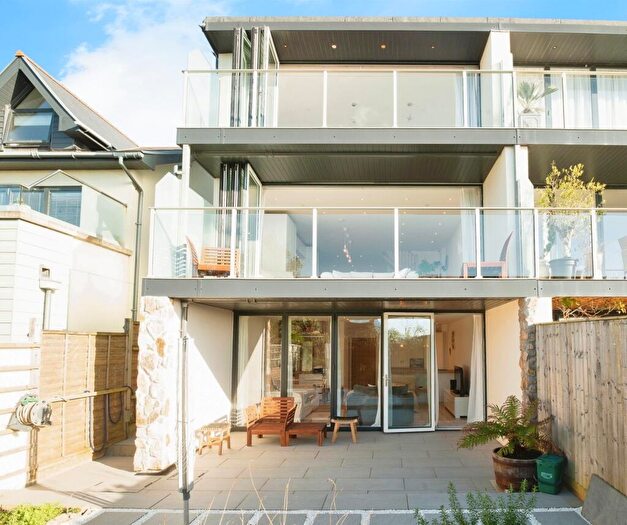 3 Bedroom Semi-Detached House For Sale In Craig Yr Eos Avenue, Ogmore-By-Sea, Bridgend, CF32