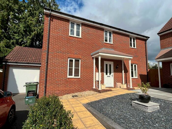 4 Bedroom Detached House To Rent In John Hall Close, Hengrove, BS14