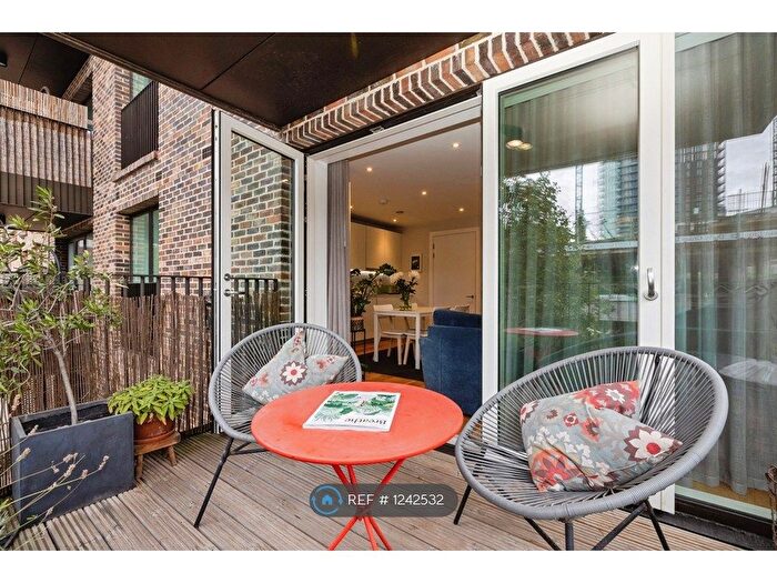 2 Bedroom Flat To Rent In Clift House, London, N1