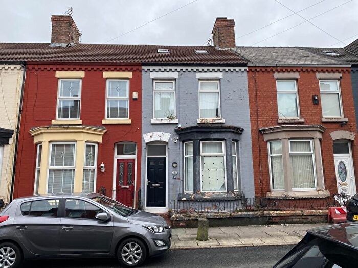 6 Bedroom Terraced House For Sale In Hannan Road, Liverpool, Merseyside, L6