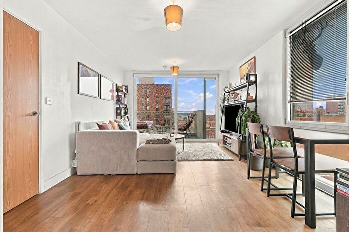 2 Bedroom Flat For Sale In St Andrews Development, Bow, E3
