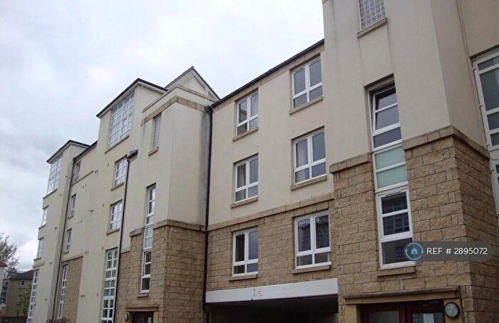 2 Bedroom Flat To Rent In Bethlehem Way, Edinburgh, EH7