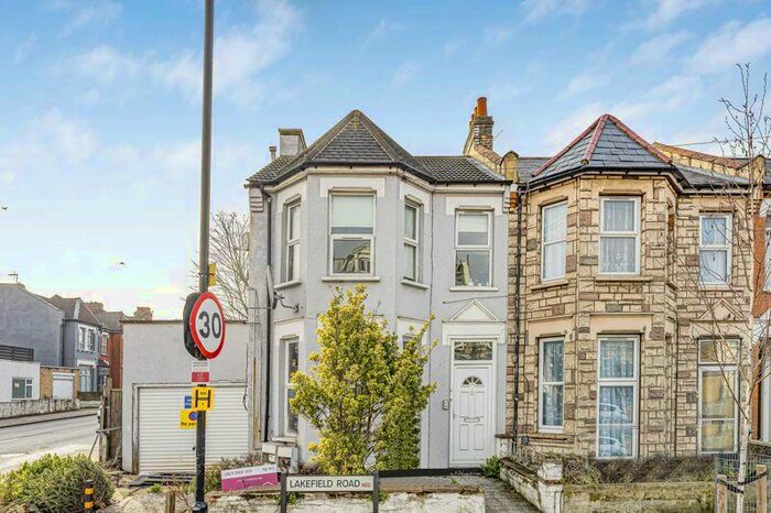 2 Bedroom Flat To Rent In Lakefield Road, Wood Green, London, N22