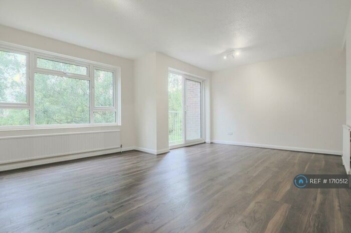 2 Bedroom Flat To Rent In Malcolm Way, London, E11