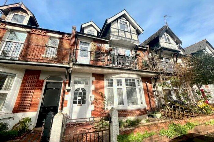 2 Bedroom Flat To Rent In Churchill Road, Bournemouth, BH1
