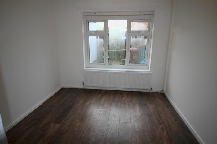 3 Bedroom Town House To Rent In Napier Street, St. Helens WA10