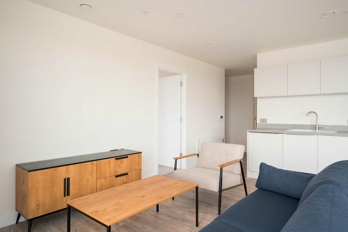 3 Bedroom Flat To Rent In The Kell, Gillingham Gate Road, Gillingham, ME4